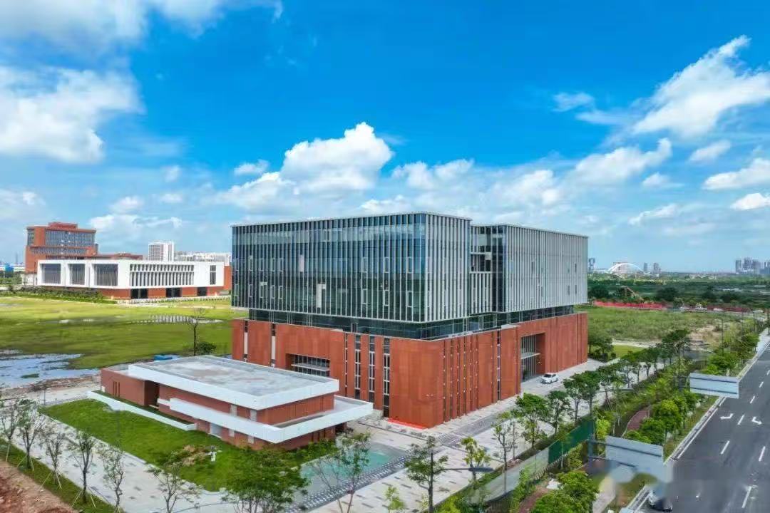 预制木质构件的双重优势：兼顾成本效益与施工流程简化--辉达娱乐